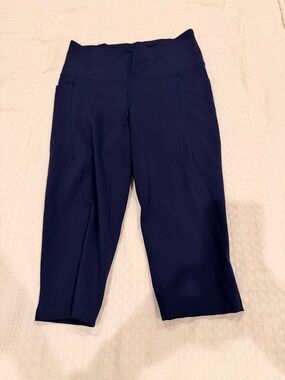 CALIA by Carrie Underwood Navy Cropped Performance Leggings NWT (rip tags inc)